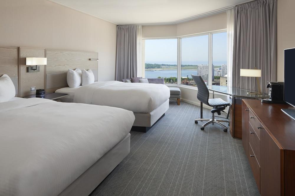 InterContinental TORONTO CENTRE Room Type - Premium Room, 2 Queen Beds, Lake View (High Floor, Lake Ontario View) InterContinental TORONTO CENTRE Room Type - Premium Room, 2 Queen Beds, Lake View (High Floor, Lake Ontario View)