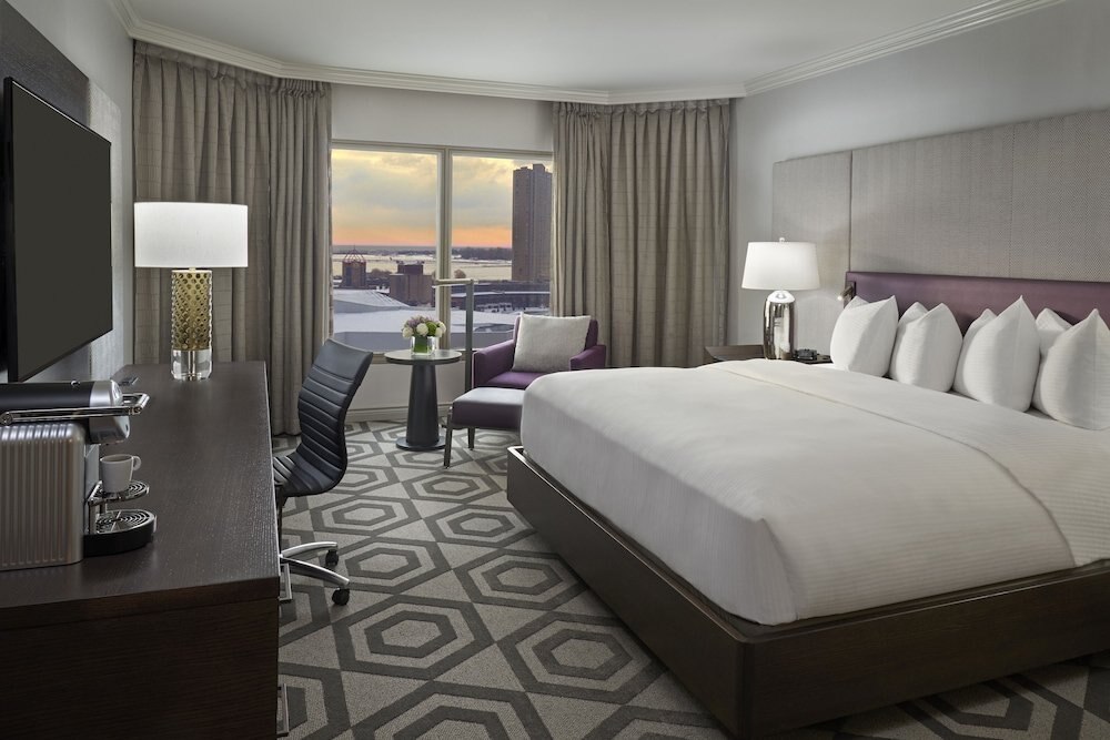 InterContinental TORONTO CENTRE Room Type - Premium Room, 1 King Bed, Club Lounge Access InterContinental TORONTO CENTRE Room Type - Premium Room, 1 King Bed, Club Lounge Access