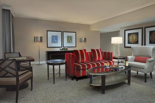 The Omni King Edward Hotel Room Type - Luxury Executive Suite - 1 King Bed The Omni King Edward Hotel Room Type - Luxury Executive Suite - 1 King Bed
