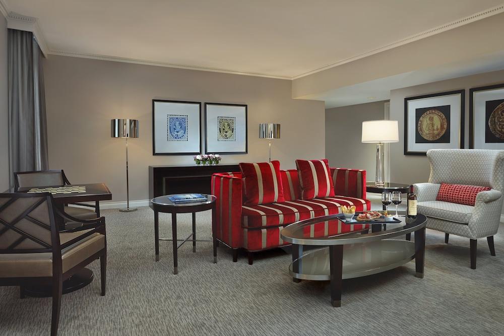 The Omni King Edward Hotel Room Type - Luxury Suite, 1 King Bed
