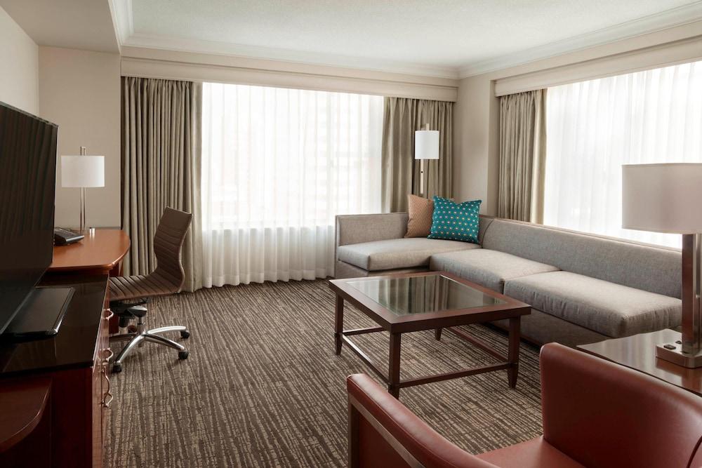 Marriott Downtown at CF Toronto Eaton Centre Room Type - Executive Suite, 1 Bedroom, City View Marriott Downtown at CF Toronto Eaton Centre Room Type - Executive Suite, 1 Bedroom, City View
