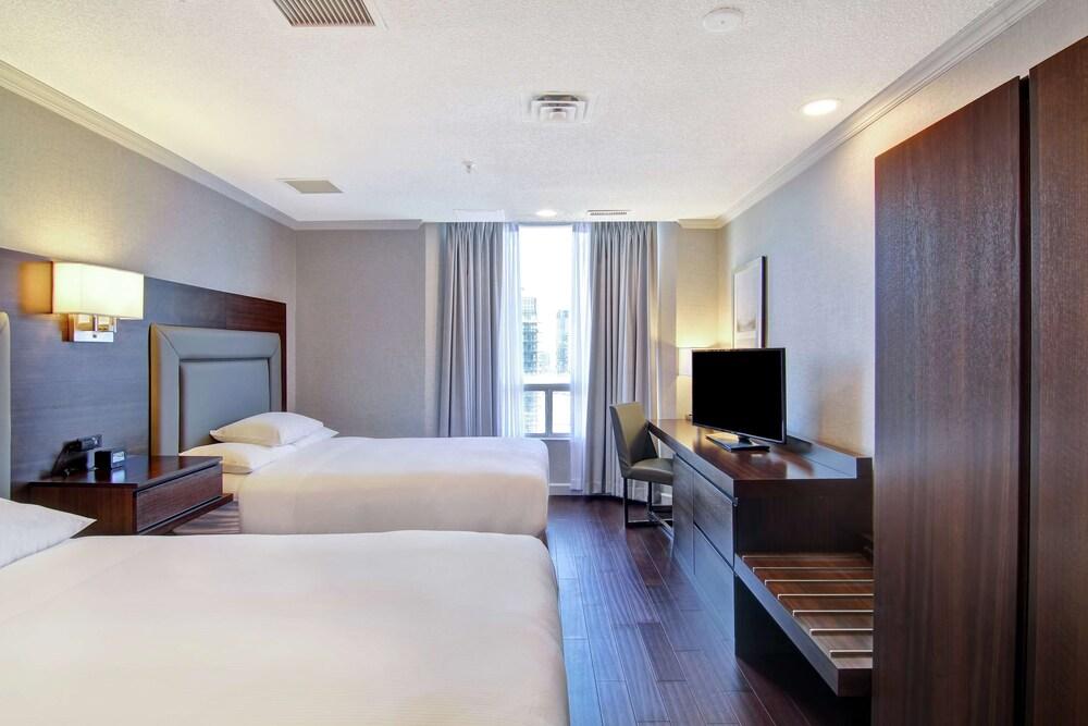 DoubleTree by Hilton Hotel Toronto Downtown Room Type - 2 DOUBLE BEDS ROOM