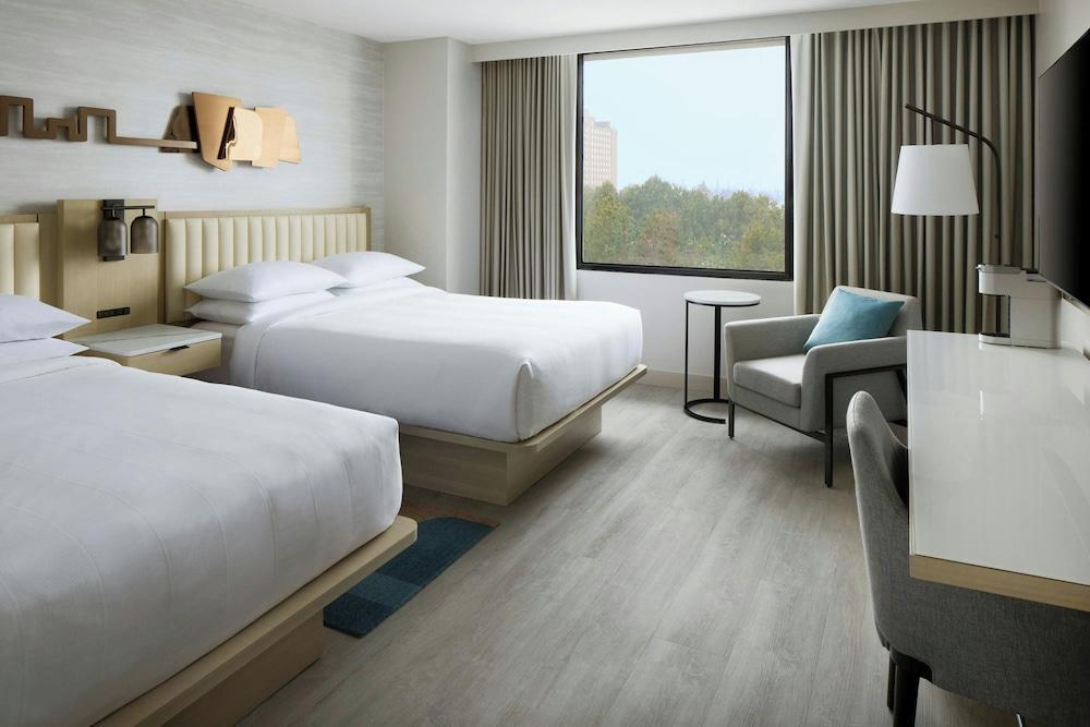 Toronto Airport Marriott Hotel Room Type - Room, 2 Queen Beds