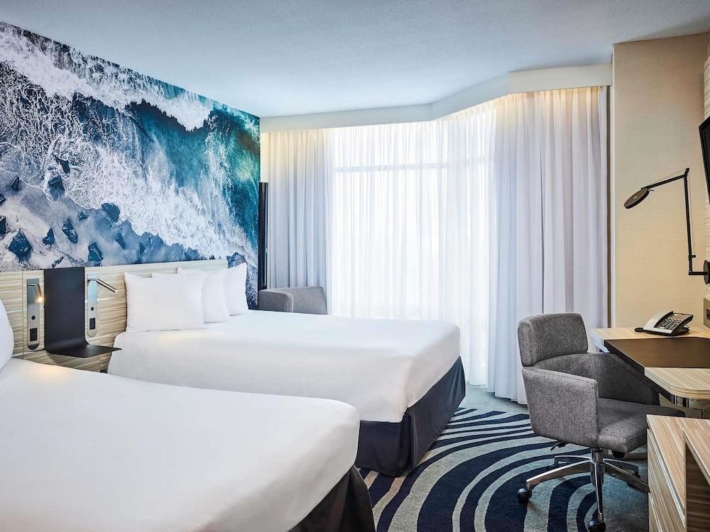 Novotel Toronto North York Room Type - Executive Room, 2 Double Beds