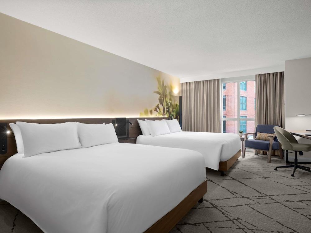 Novotel Toronto Centre Room Type - Superior Room, 2 Queen Beds