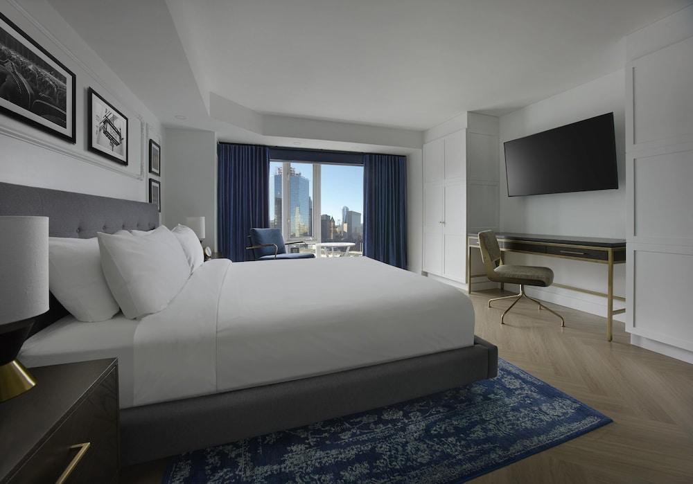Pantages Hotel Downtown Toronto Room Type - Premium Room