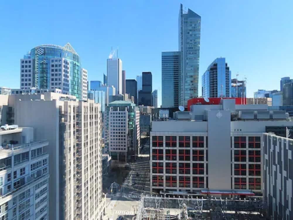 Residence Inn by Marriott Toronto Downtown / Entertainment District - Tap to explore photos