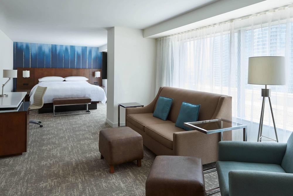 Toronto Marriott City Centre Hotel Room Type - Studio, 1 King Bed