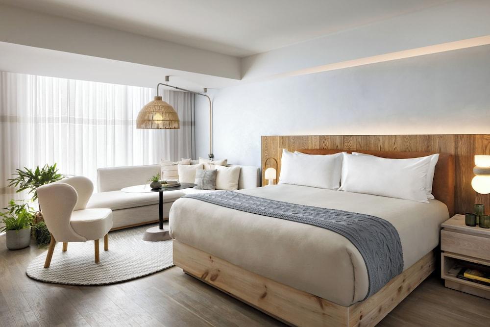 1 Hotel Toronto Room Type - Studio, 1 King Bed