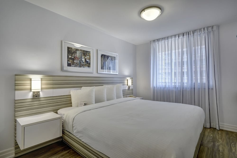 Town Inn Suites Hotel Room Type - Standard Suite