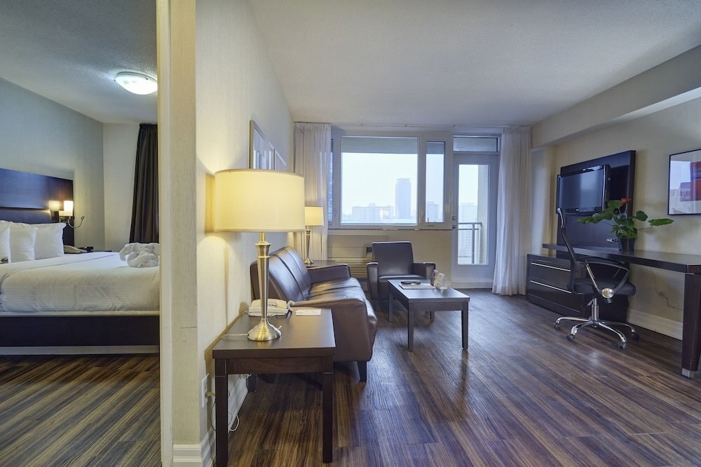 Town Inn Suites Hotel Room Type - Deluxe One Bedroom Suite