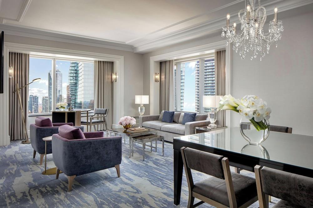 The St. Regis Toronto Room Type - Grand Suite, 1 Bedroom, City View