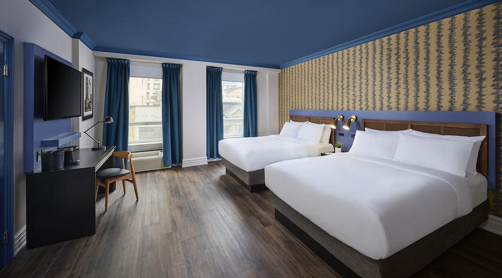 Hotel Victoria Room Type - Deluxe Room, 2 Queen Beds