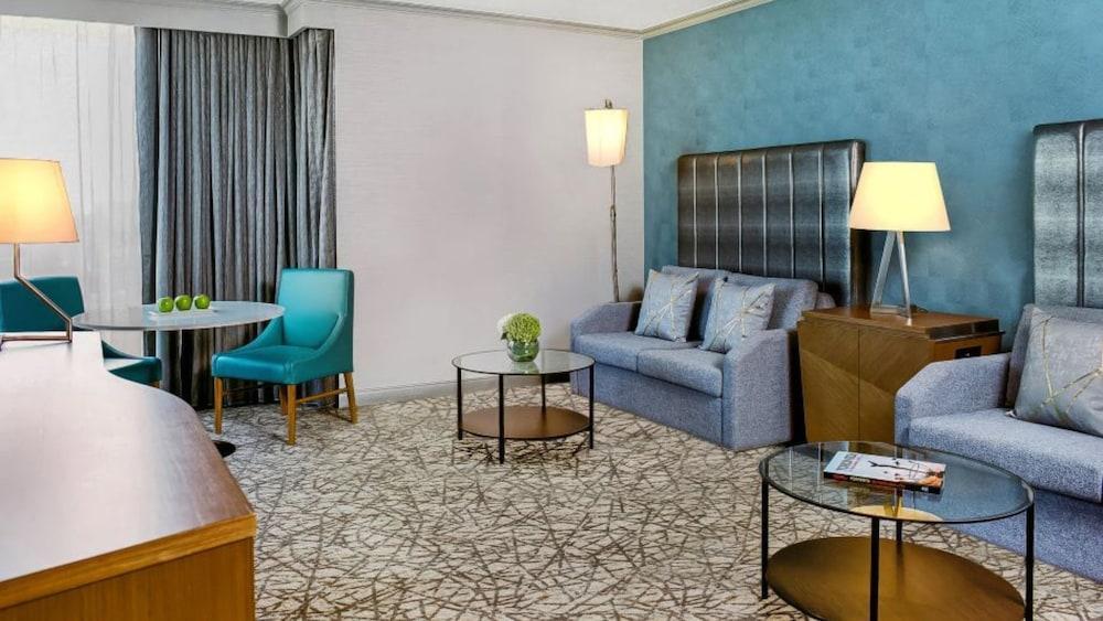 Crowne Plaza Toronto North York by IHG - Tap to explore photos