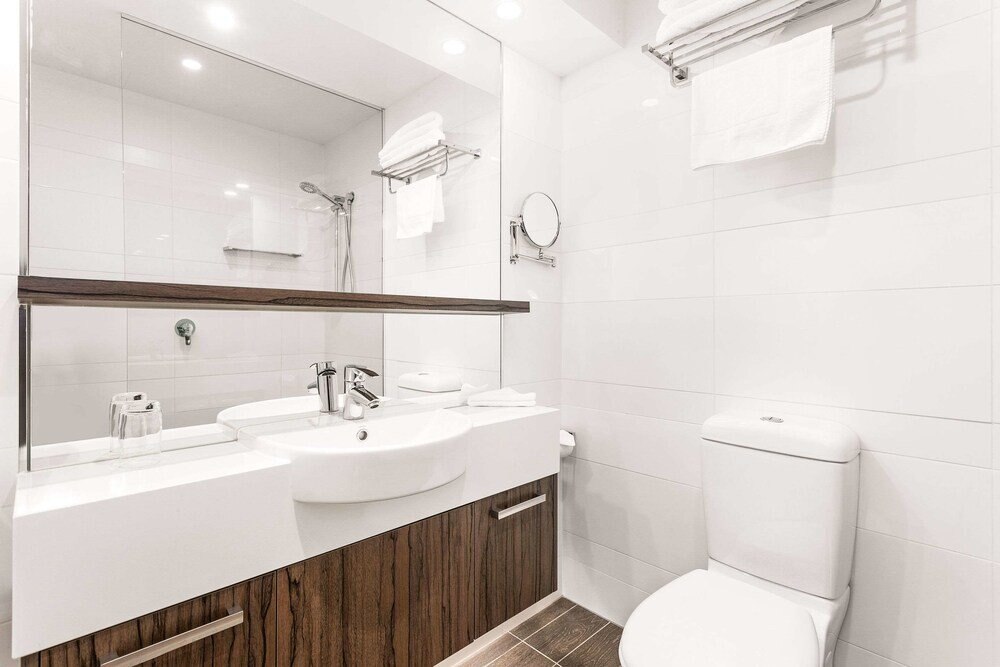 Quality Hotel Taylors Lakes Room Type - Deluxe Twin Room