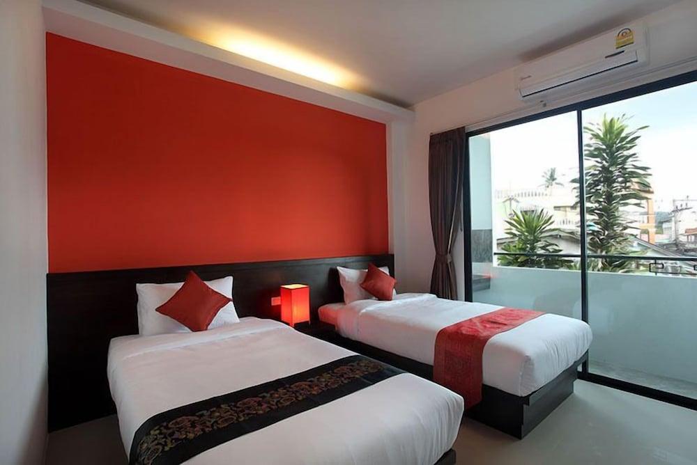 Karon Sino House Room Type - Twin Room