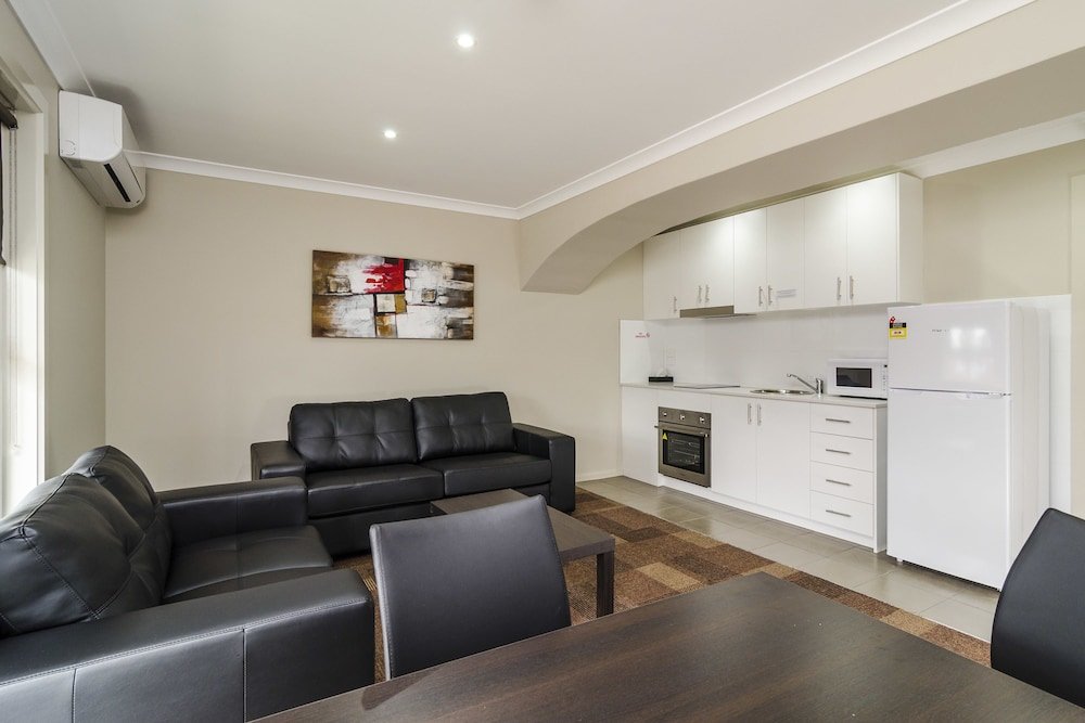 Parkville Place Serviced Apartments - Tap to explore photos