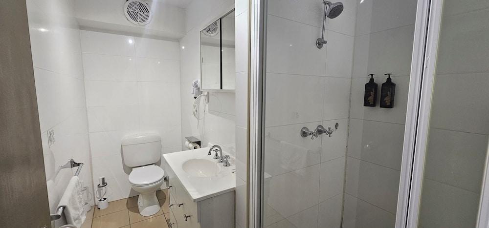 Parkville Place Serviced Apartments - Tap to explore photos