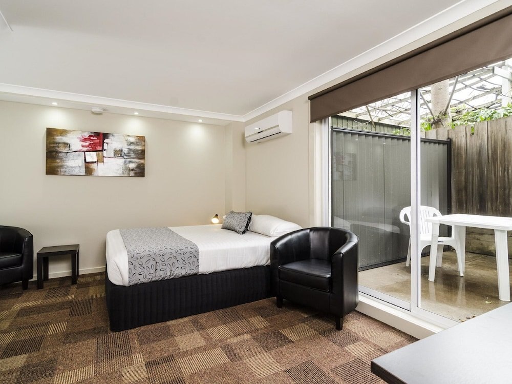 Parkville Place Serviced Apartments Room Type - Superior Queen Room