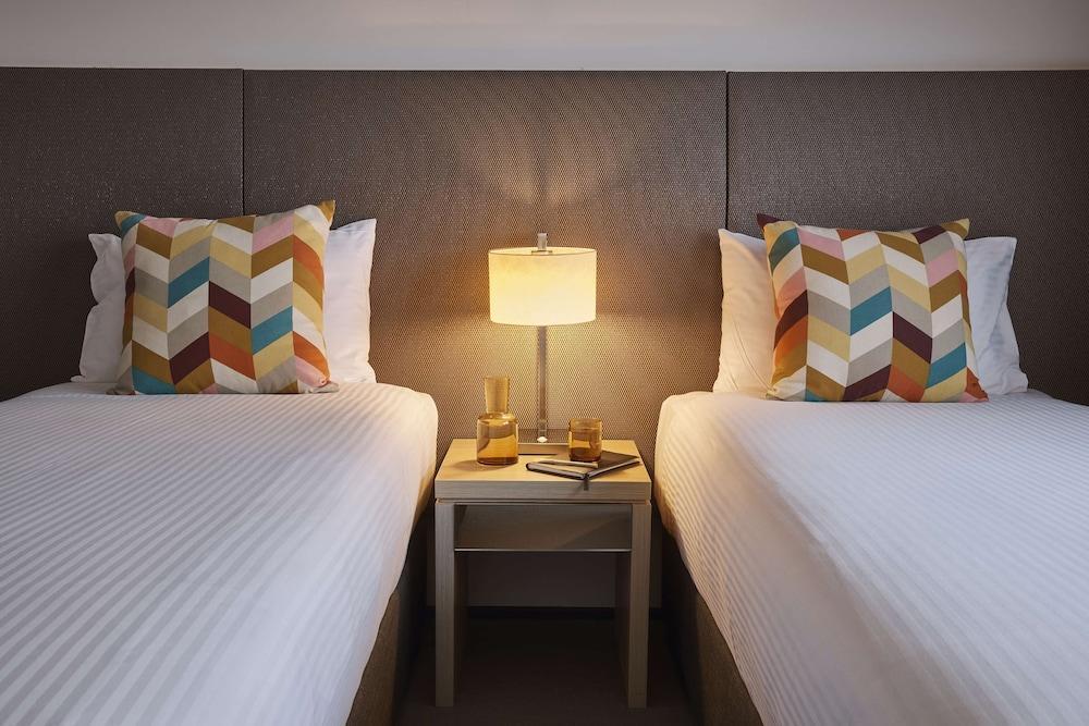 Atura Dandenong Room Type - Deluxe Twin Room