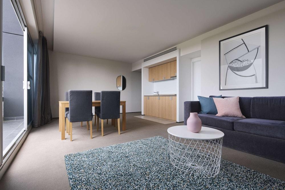 Atura Dandenong Room Type - One Bedroom Suite