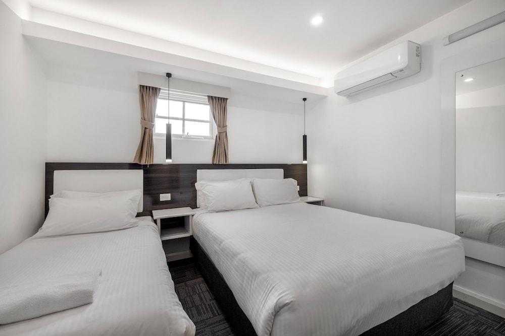 Best Western Plus Buckingham International Room Type - One Bedroom Apartment 1 Queen and 1 Twin Bed Best Western Plus Buckingham International Room Type - One Bedroom Apartment 1 Queen and 1 Twin Bed