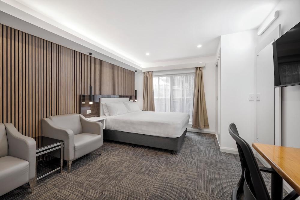 Best Western Plus Buckingham International Room Type - Executive Room