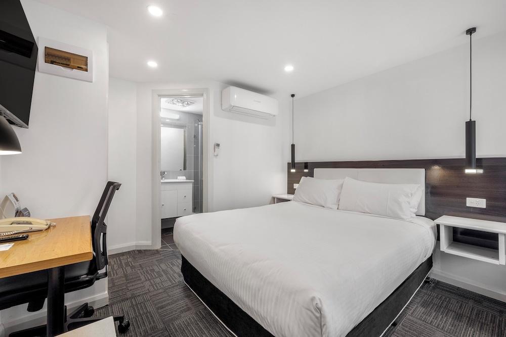 Best Western Plus Buckingham International Room Type - Compact Queen