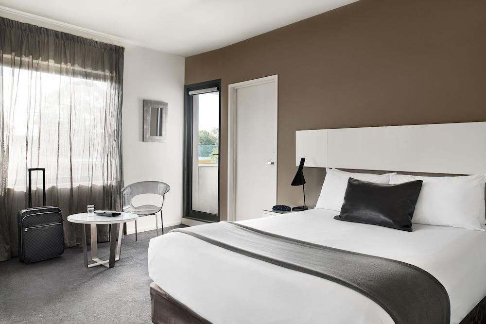 Punthill Oakleigh Room Type - Queen Room