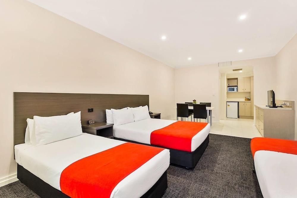 Quality Hotel Manor Room Type - Deluxe Family Room Quality Hotel Manor Room Type - Deluxe Family Room
