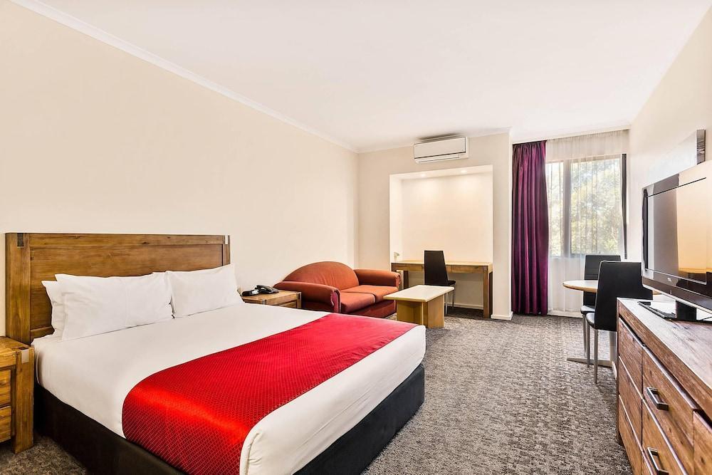 Quality Hotel Manor Room Type - Standard Queen Suite