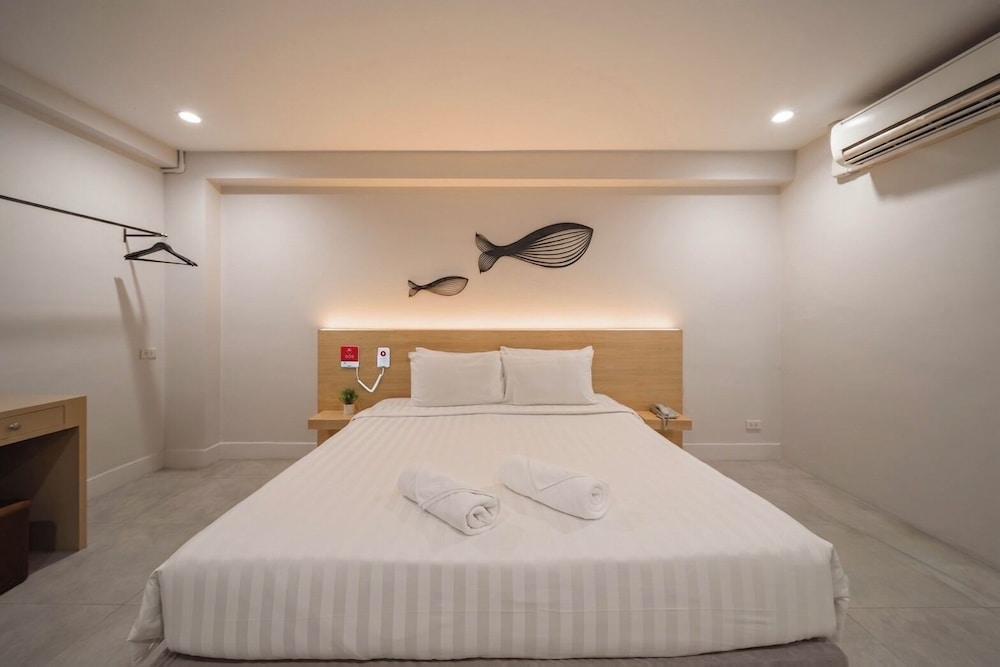 Mintara Hotel Room Type - Accessible Room - King Bed