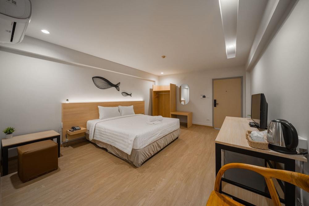 Mintara Hotel Room Type - Standard Room, 1 King Bed