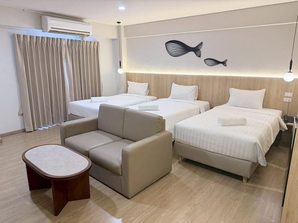 Mintara Hotel Room Type - Superior Triple Room, 3 Twin Beds
