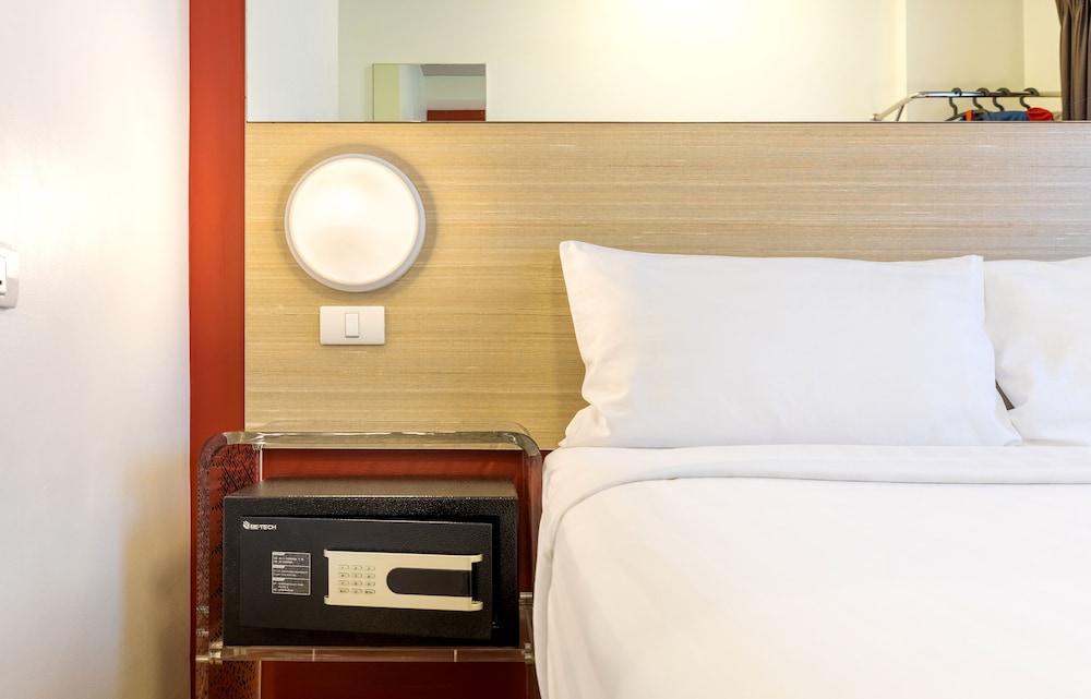 Easy Planet Bangkok Asoke Room Type - Standard Double Room