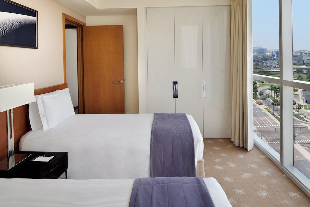 InterContinental Residence Suites Dubai Festival City - Tap to explore photos