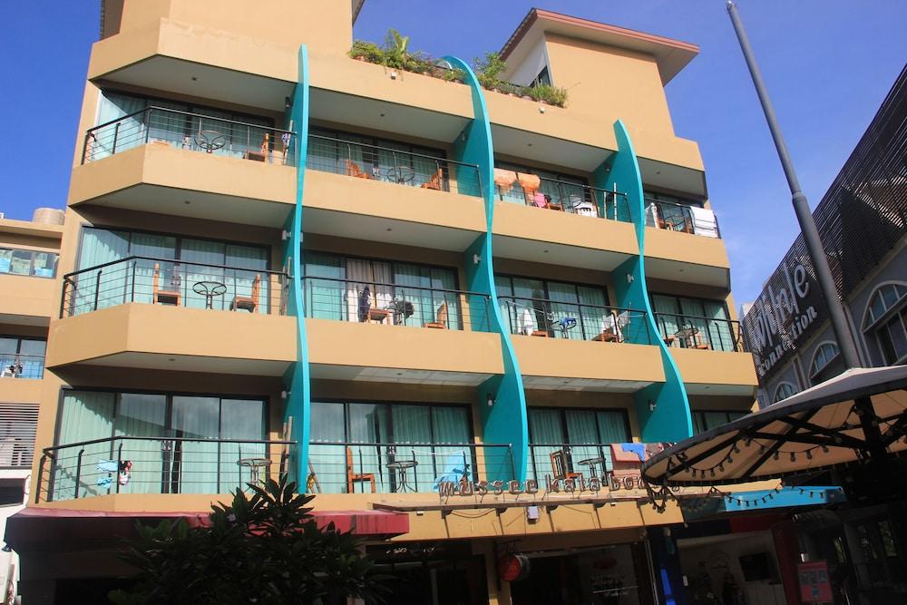 Must Sea Hotel Kata
