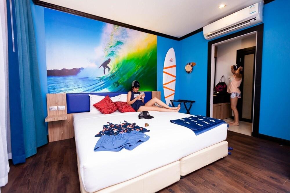 Must Sea Hotel Kata - Tap to explore photos