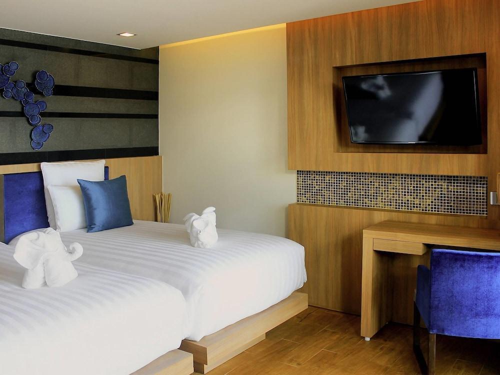 Novotel Phuket Kamala Beach - Tap to explore photos