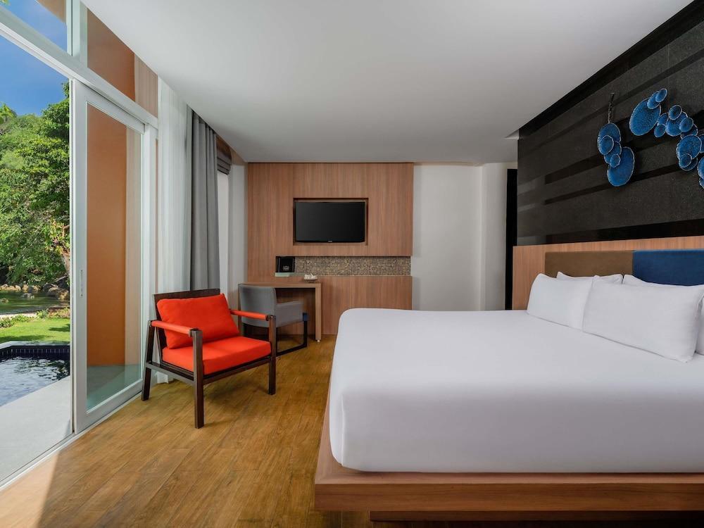 Novotel Phuket Kamala Beach Room Type - Villa, 1 Double Bed, Plunge Pool