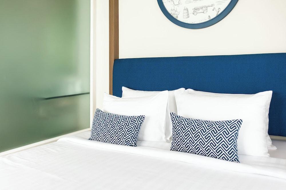 Phuket Boat Quay Hotel Panwa Beach - Tap to explore photos