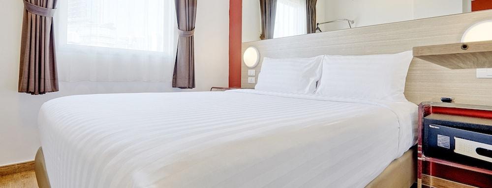 Easy Planet Phuket Patong Room Type - Standard Double Room Easy Planet Phuket Patong Room Type - Standard Double Room