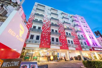 Easy Planet Phuket Patong - Tap to explore photos