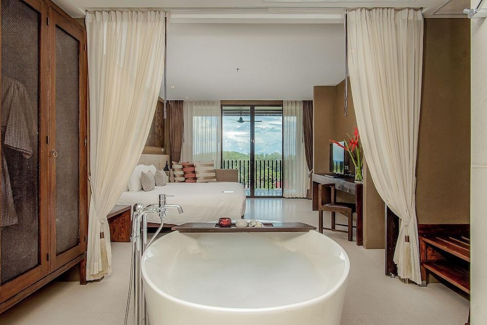 Sunsuri Phuket Room Type - Ocean View Family Suite
