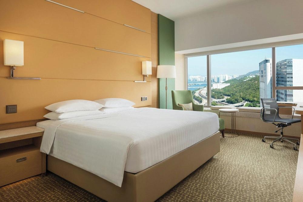 Courtyard by Marriott Hong Kong Sha Tin - Tap to explore photos
