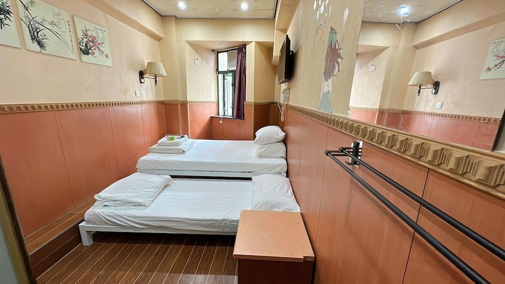Kowloon New Hostel Room Type - Comfort Triple Room