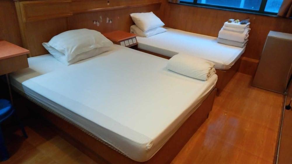 Kowloon New Hostel Room Type - Family Quadruple Room