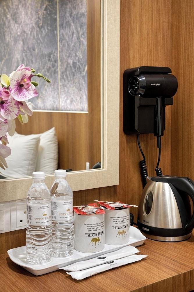 Swiss Hotel Kuala Lumpur Room Type - Standard Queen Room