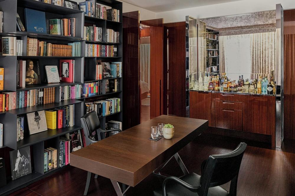 Bvlgari Hotel London Room Type - Premium Suite, 1 Bedroom, Fireplace