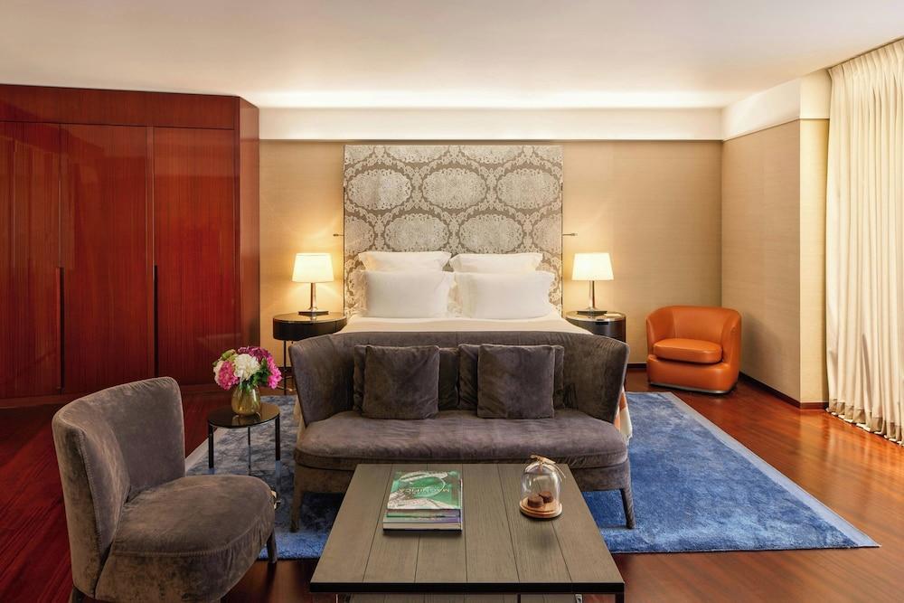Bvlgari Hotel London Room Type - Junior Suite, 1 King Bed Bvlgari Hotel London Room Type - Junior Suite, 1 King Bed